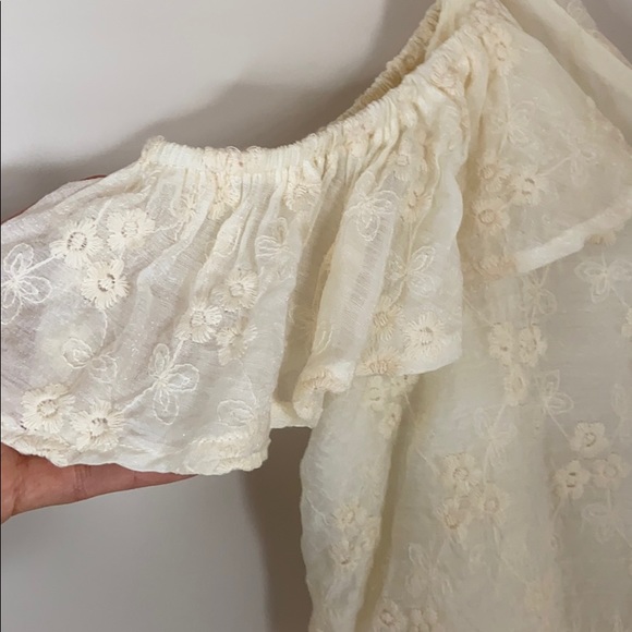 NWT Texture embroidered top - Picture 6 of 7